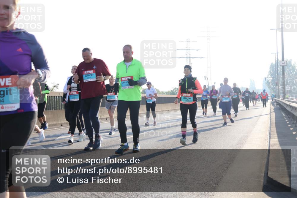03.10.2025 - Köhlbrandbrückenlauf Luisa Fischer http://msf.ph/oto/8995481 03.10.2025 10:25:45 Position 3 4, 3349, 2480, 1 meine-sportfotos.de