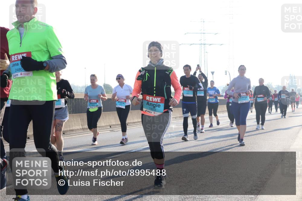 03.10.2025 - Köhlbrandbrückenlauf Luisa Fischer http://msf.ph/oto/8995488 03.10.2025 10:25:46 Position 3 2480, 1923 meine-sportfotos.de
