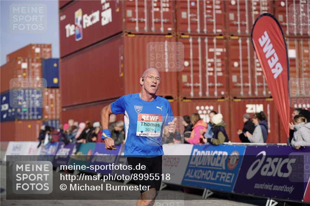 03.10.2025 - Köhlbrandbrückenlauf Michael Burmester http://msf.ph/oto/8995518 03.10.2025 09:57:51 Ziel 1027, 1079, 2815, 3079, 3135, 3136, 3211 meine-sportfotos.de