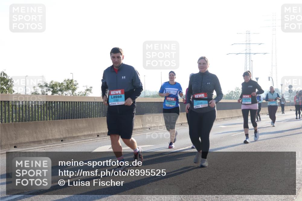 03.10.2025 - Köhlbrandbrückenlauf Luisa Fischer http://msf.ph/oto/8995525 03.10.2025 10:25:51 Position 3 2182, 2548 meine-sportfotos.de