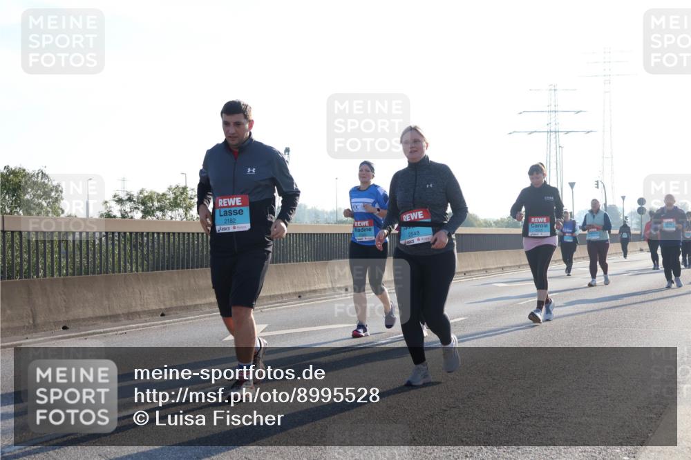 03.10.2025 - Köhlbrandbrückenlauf Luisa Fischer http://msf.ph/oto/8995528 03.10.2025 10:25:52 Position 3 2182, 2548 meine-sportfotos.de