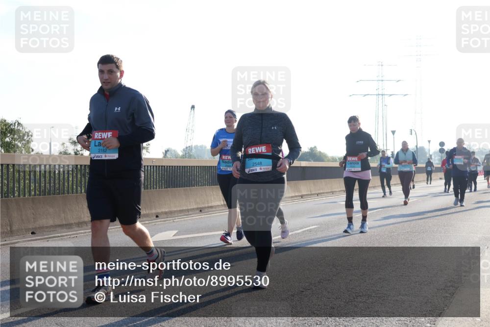 03.10.2025 - Köhlbrandbrückenlauf Luisa Fischer http://msf.ph/oto/8995530 03.10.2025 10:25:52 Position 3 2182, 2548 meine-sportfotos.de