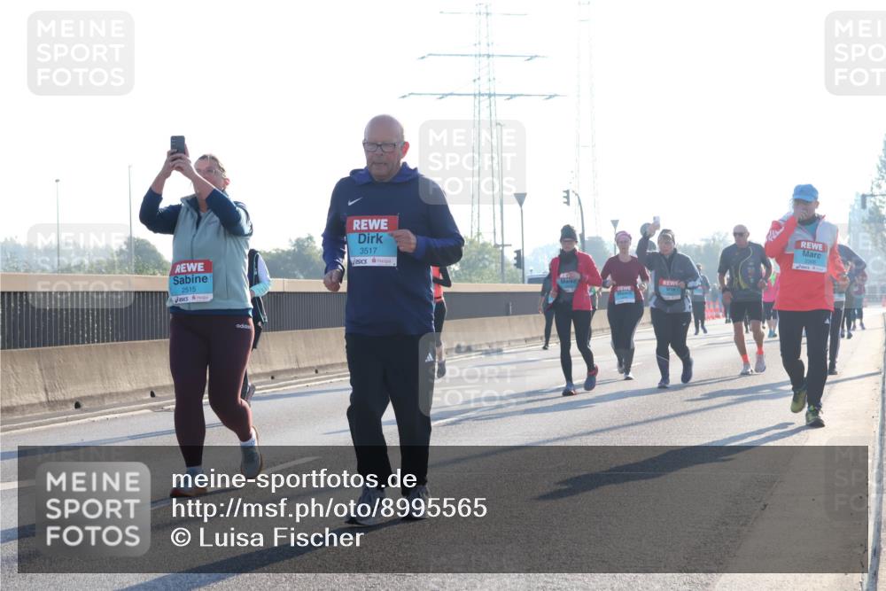 03.10.2025 - Köhlbrandbrückenlauf Luisa Fischer http://msf.ph/oto/8995565 03.10.2025 10:25:57 Position 3 2515, 3517 meine-sportfotos.de