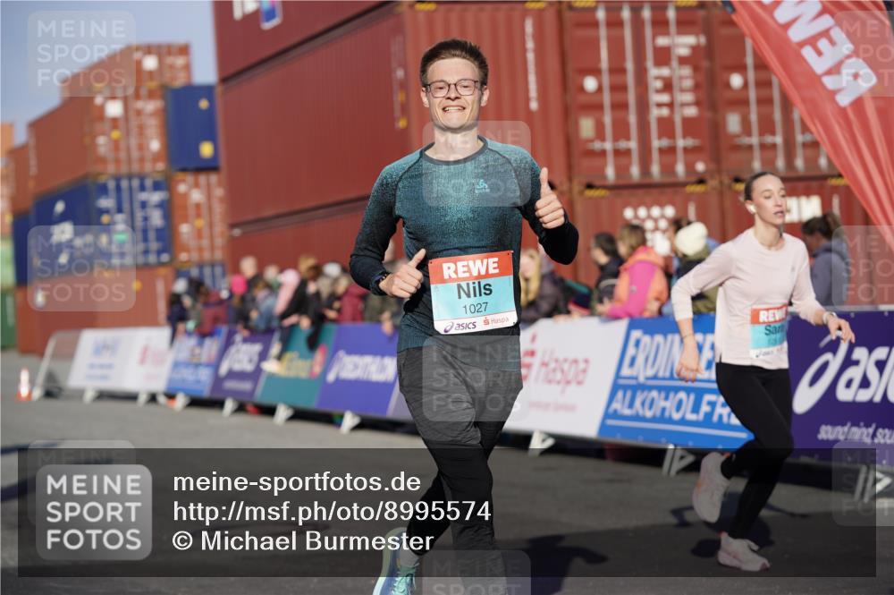 03.10.2025 - Köhlbrandbrückenlauf Michael Burmester http://msf.ph/oto/8995574 03.10.2025 09:57:58 Ziel 1027, 1210, 1251, 2815 meine-sportfotos.de
