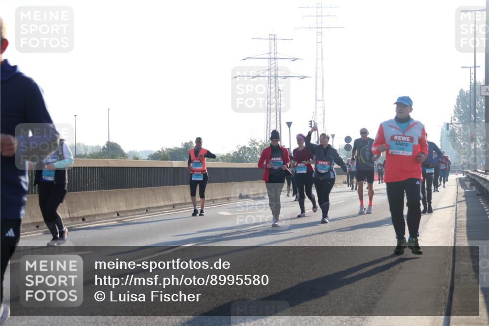 03.10.2025 - Köhlbrandbrückenlauf Luisa Fischer http://msf.ph/oto/8995580 03.10.2025 10:25:59 Position 3 2306 meine-sportfotos.de
