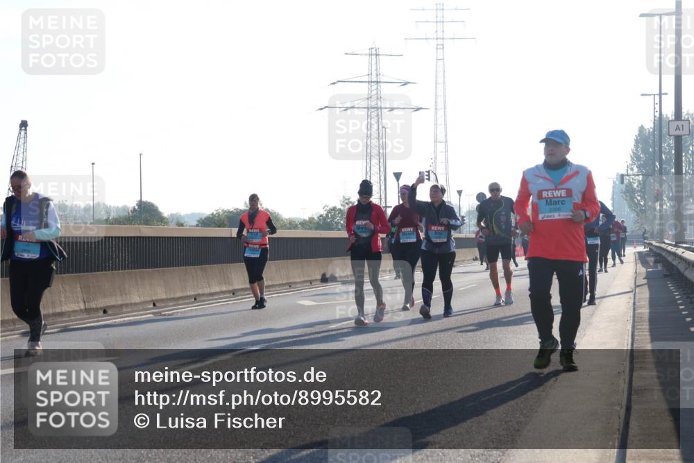 03.10.2025 - Köhlbrandbrückenlauf Luisa Fischer http://msf.ph/oto/8995582 03.10.2025 10:25:59 Position 3 2306, 1 meine-sportfotos.de