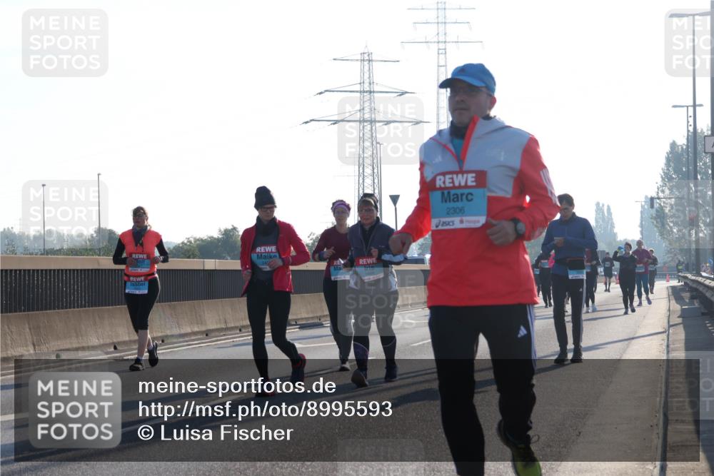 03.10.2025 - Köhlbrandbrückenlauf Luisa Fischer http://msf.ph/oto/8995593 03.10.2025 10:26:01 Position 3 24, 2306 meine-sportfotos.de