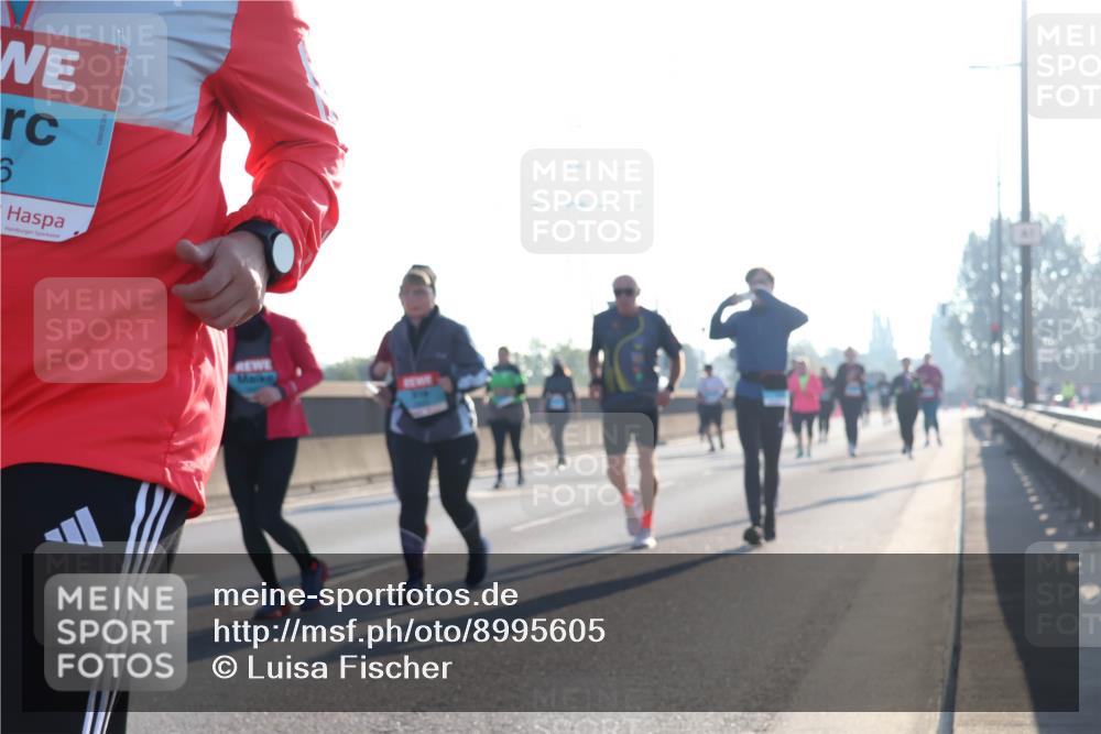 03.10.2025 - Köhlbrandbrückenlauf Luisa Fischer http://msf.ph/oto/8995605 03.10.2025 10:26:03 Position 3 5 meine-sportfotos.de