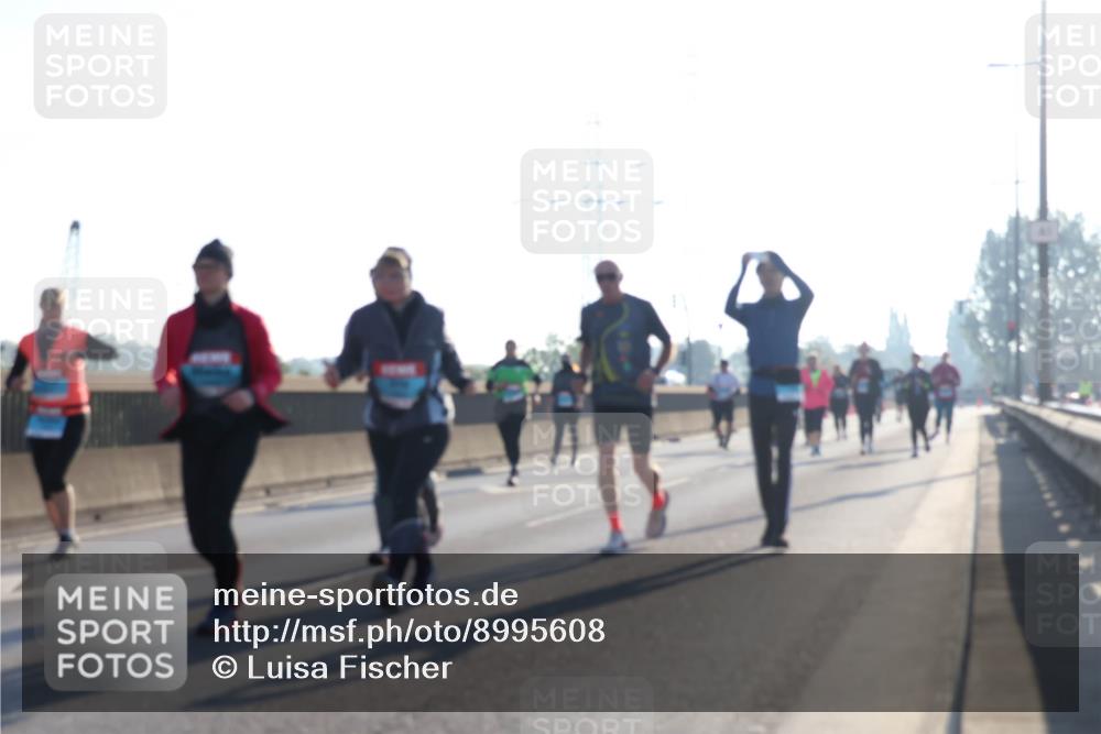 03.10.2025 - Köhlbrandbrückenlauf Luisa Fischer http://msf.ph/oto/8995608 03.10.2025 10:26:03 Position 3  meine-sportfotos.de