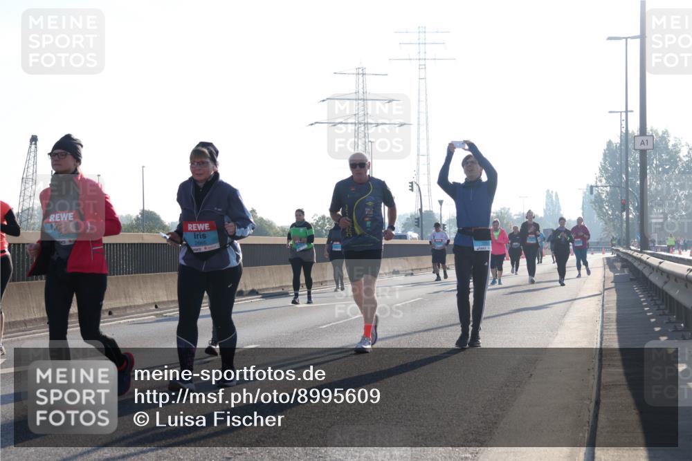 03.10.2025 - Köhlbrandbrückenlauf Luisa Fischer http://msf.ph/oto/8995609 03.10.2025 10:26:03 Position 3 2452, 2665, 1 meine-sportfotos.de