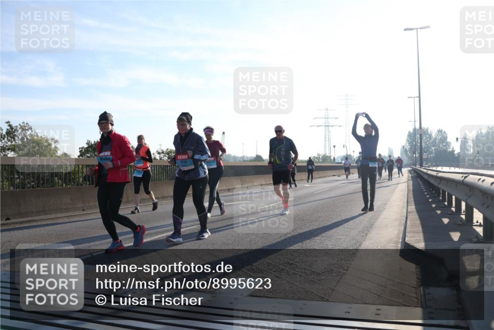 03.10.2025 - Köhlbrandbrückenlauf Luisa Fischer http://msf.ph/oto/8995623 03.10.2025 10:26:05 Position 3 00, 00 meine-sportfotos.de
