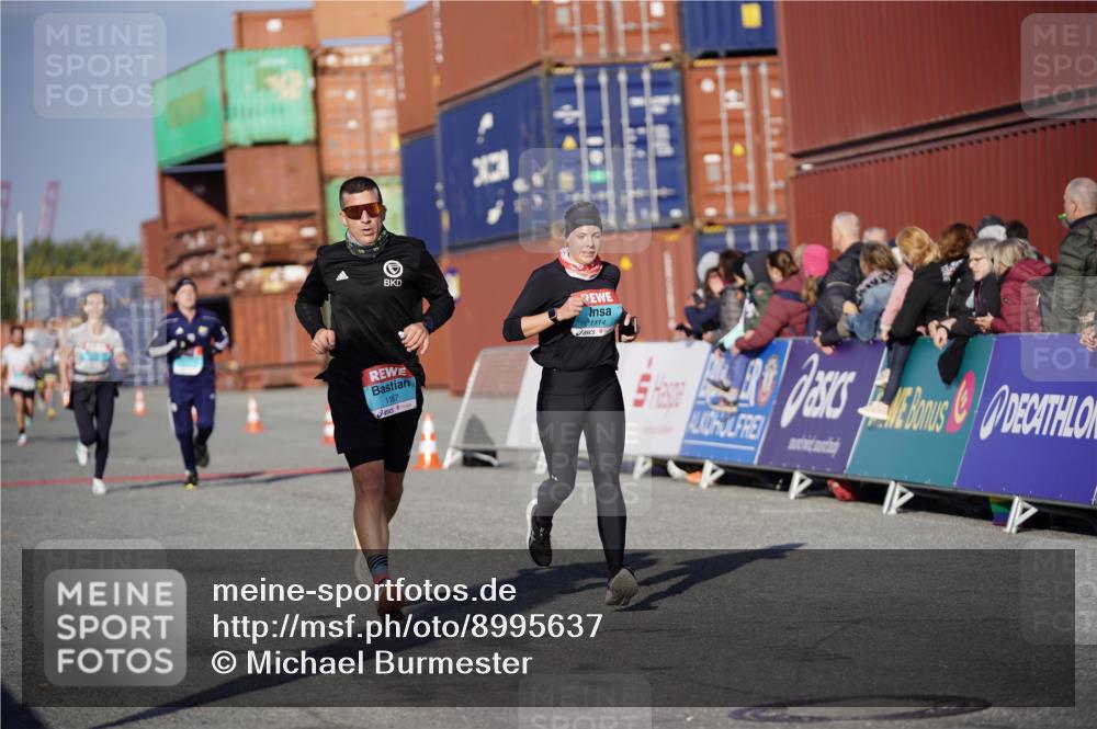 03.10.2025 - Köhlbrandbrückenlauf Michael Burmester http://msf.ph/oto/8995637 03.10.2025 09:58:03 Ziel 1027, 1114, 1167, 1210, 1251 meine-sportfotos.de