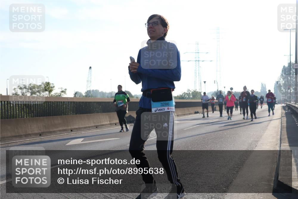03.10.2025 - Köhlbrandbrückenlauf Luisa Fischer http://msf.ph/oto/8995638 03.10.2025 10:26:07 Position 3 3286 meine-sportfotos.de