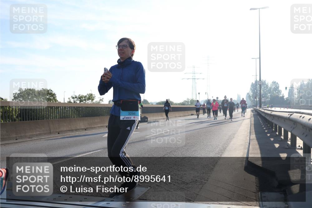 03.10.2025 - Köhlbrandbrückenlauf Luisa Fischer http://msf.ph/oto/8995641 03.10.2025 10:26:08 Position 3 3286 meine-sportfotos.de
