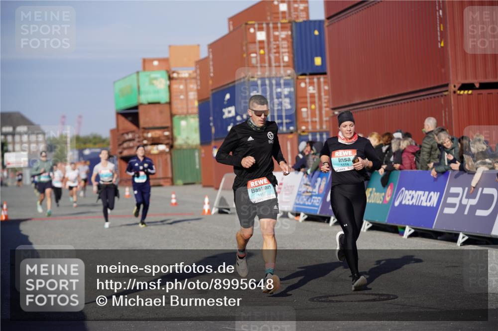 03.10.2025 - Köhlbrandbrückenlauf Michael Burmester http://msf.ph/oto/8995648 03.10.2025 09:58:04 Ziel 1114, 1167, 1210, 1251, 3243, 3246 meine-sportfotos.de