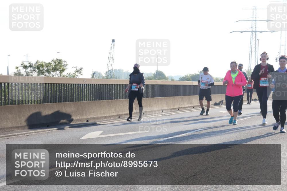 03.10.2025 - Köhlbrandbrückenlauf Luisa Fischer http://msf.ph/oto/8995673 03.10.2025 10:26:12 Position 3  meine-sportfotos.de