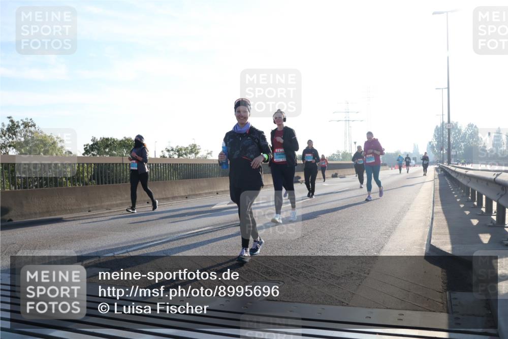 03.10.2025 - Köhlbrandbrückenlauf Luisa Fischer http://msf.ph/oto/8995696 03.10.2025 10:26:15 Position 3 0, 00, 000 meine-sportfotos.de