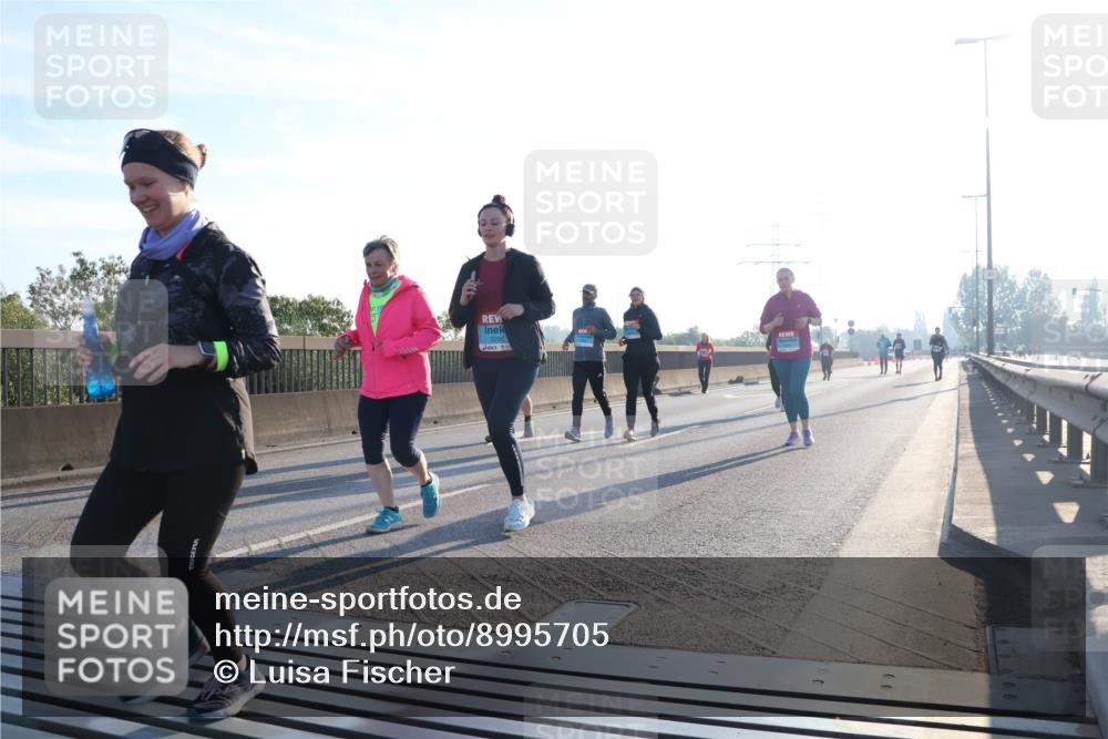 03.10.2025 - Köhlbrandbrückenlauf Luisa Fischer http://msf.ph/oto/8995705 03.10.2025 10:26:16 Position 3 000000 meine-sportfotos.de