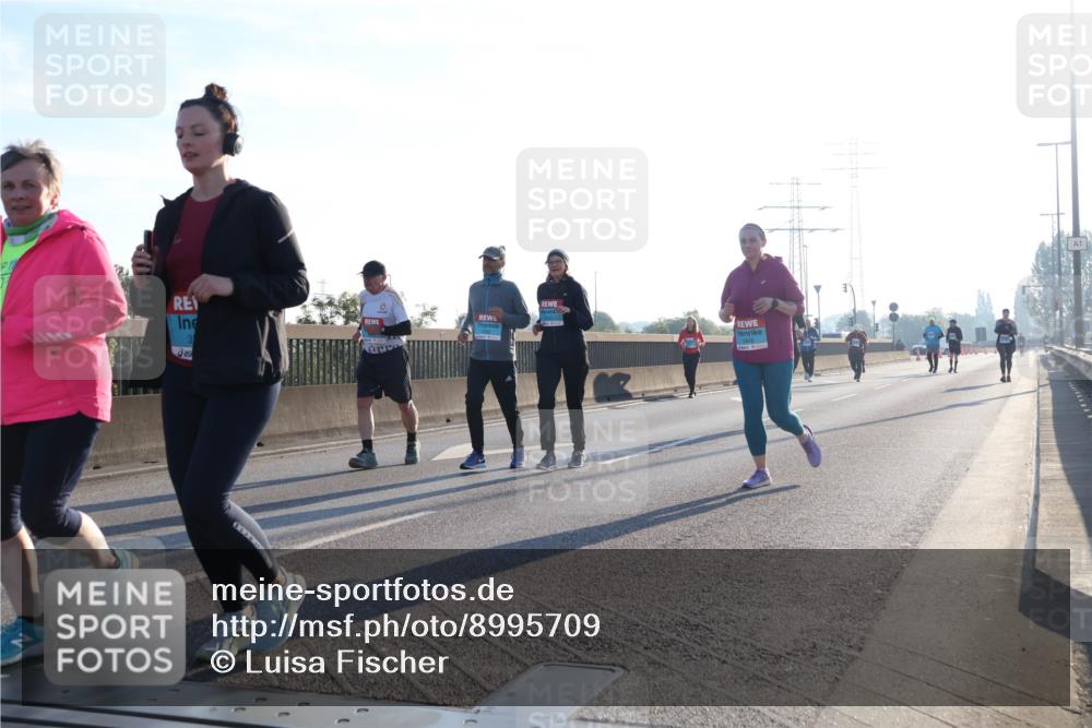 03.10.2025 - Köhlbrandbrückenlauf Luisa Fischer http://msf.ph/oto/8995709 03.10.2025 10:26:17 Position 3 3 meine-sportfotos.de
