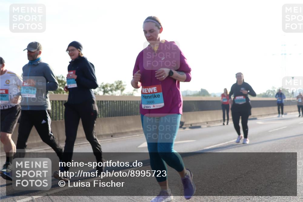 03.10.2025 - Köhlbrandbrückenlauf Luisa Fischer http://msf.ph/oto/8995723 03.10.2025 10:26:19 Position 3 2882, 2666 meine-sportfotos.de