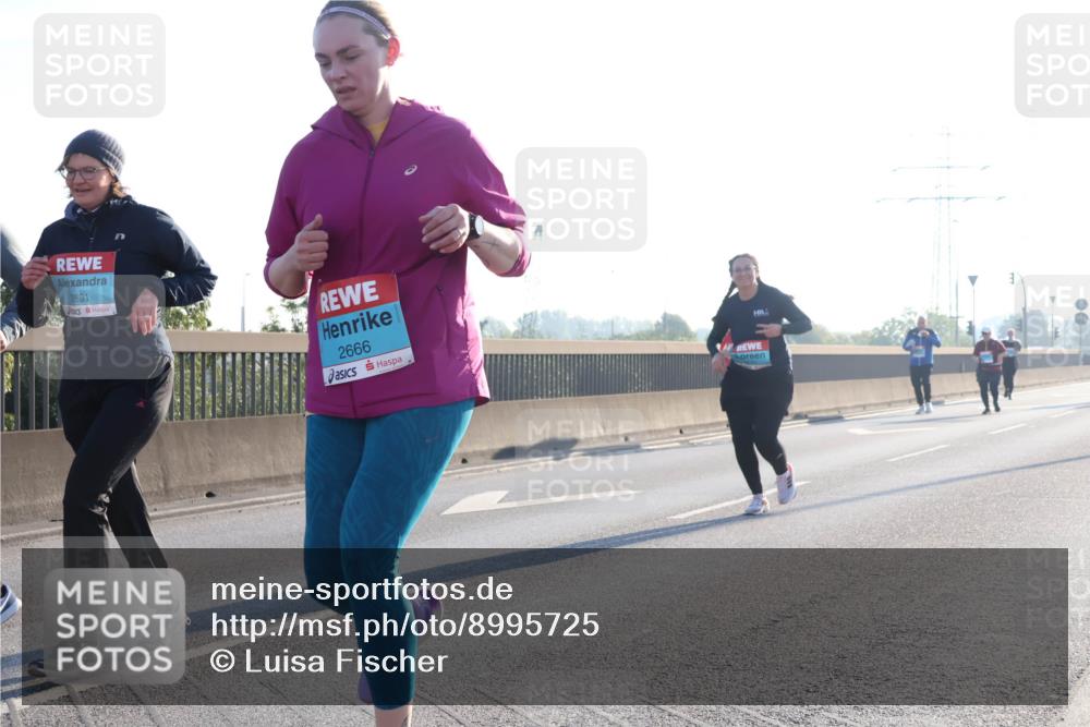 03.10.2025 - Köhlbrandbrückenlauf Luisa Fischer http://msf.ph/oto/8995725 03.10.2025 10:26:19 Position 3 2691, 2666 meine-sportfotos.de