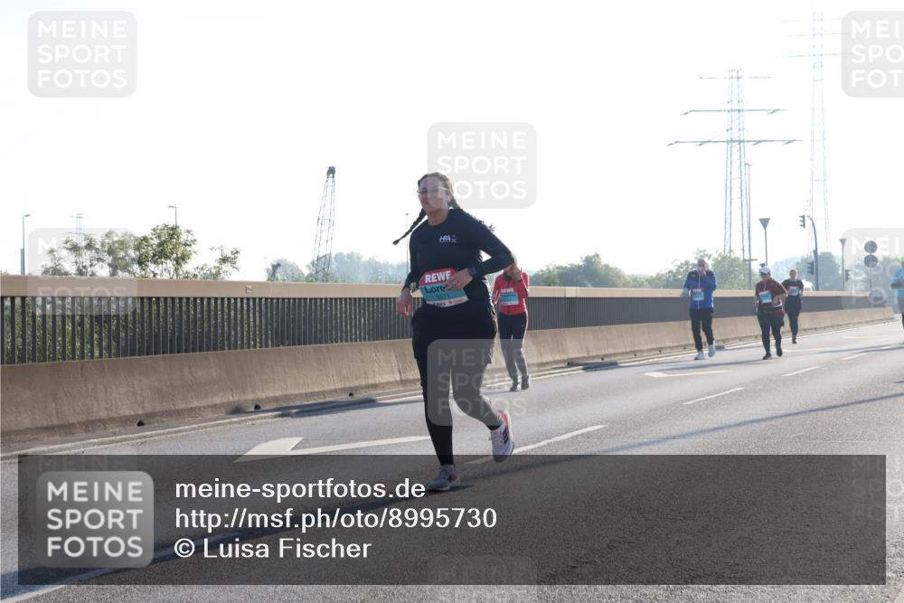 03.10.2025 - Köhlbrandbrückenlauf Luisa Fischer http://msf.ph/oto/8995730 03.10.2025 10:26:20 Position 3  meine-sportfotos.de