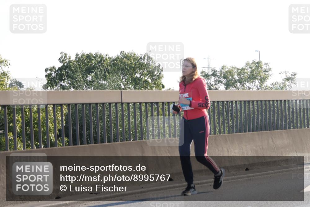 03.10.2025 - Köhlbrandbrückenlauf Luisa Fischer http://msf.ph/oto/8995767 03.10.2025 10:26:25 Position 3  meine-sportfotos.de