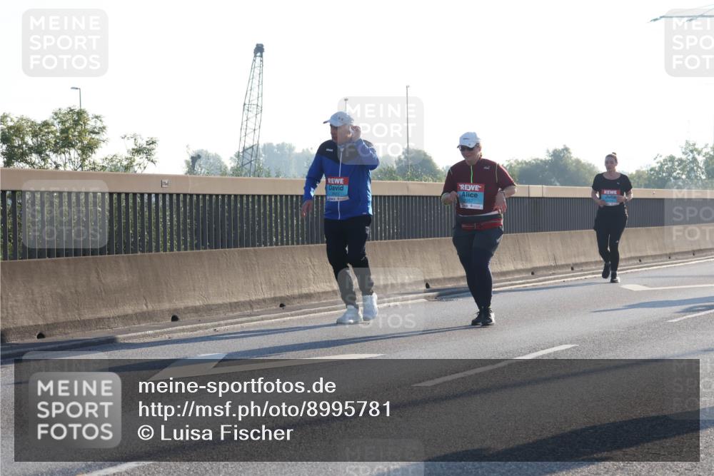 03.10.2025 - Köhlbrandbrückenlauf Luisa Fischer http://msf.ph/oto/8995781 03.10.2025 10:26:27 Position 3  meine-sportfotos.de