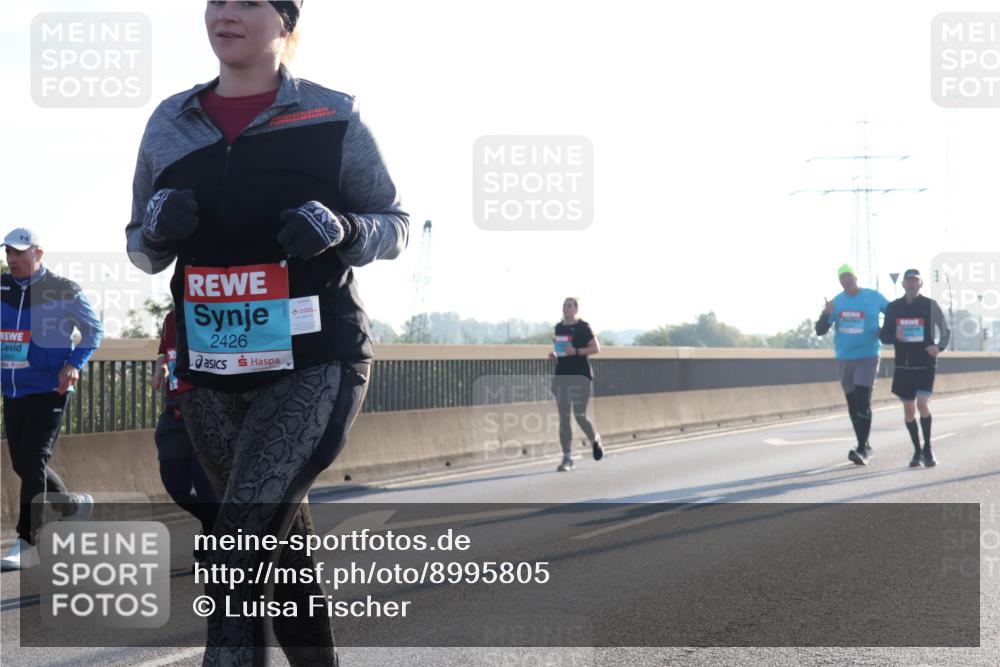03.10.2025 - Köhlbrandbrückenlauf Luisa Fischer http://msf.ph/oto/8995805 03.10.2025 10:26:30 Position 3 2623, 2426 meine-sportfotos.de