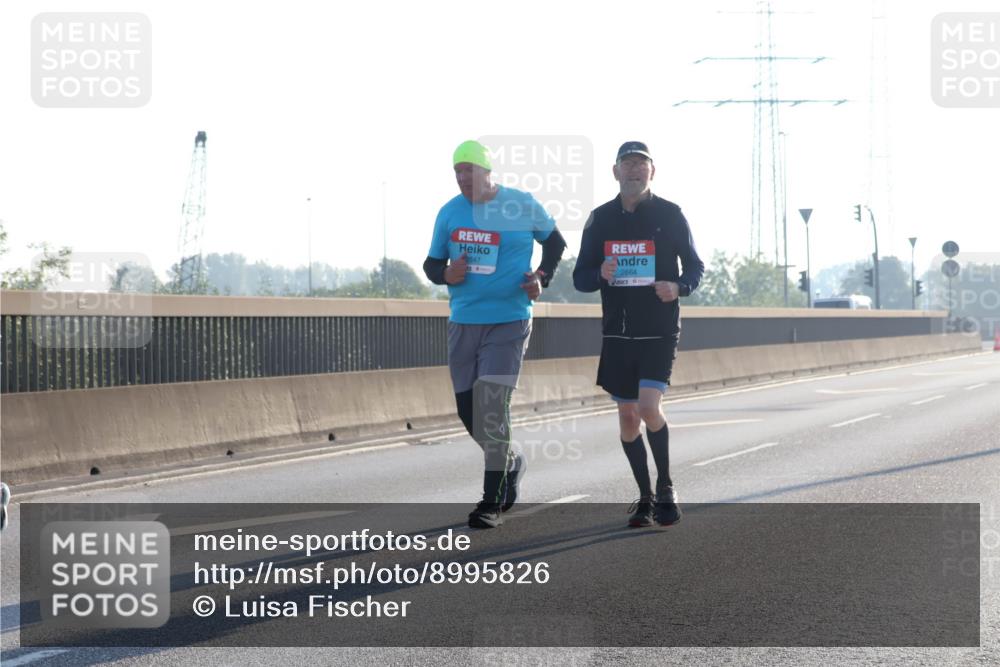 03.10.2025 - Köhlbrandbrückenlauf Luisa Fischer http://msf.ph/oto/8995826 03.10.2025 10:26:33 Position 3 2647, 2664 meine-sportfotos.de