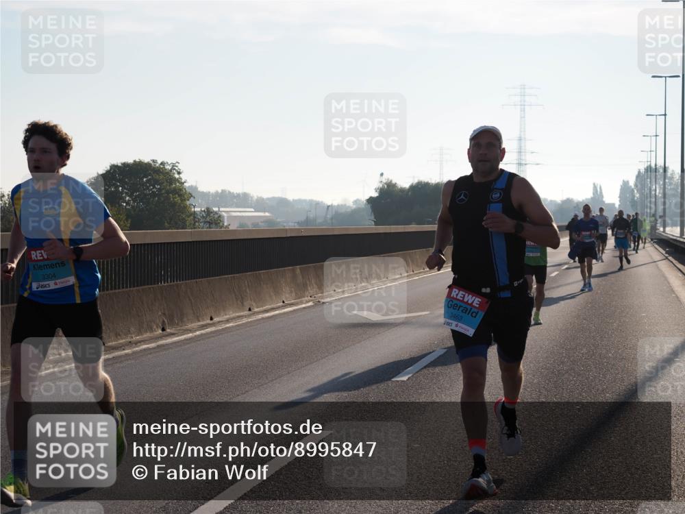 03.10.2025 - Köhlbrandbrückenlauf Fabian Wolf http://msf.ph/oto/8995847 03.10.2025 09:12:06 Position 3 3304, 3463 meine-sportfotos.de