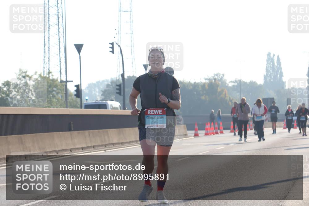 03.10.2025 - Köhlbrandbrückenlauf Luisa Fischer http://msf.ph/oto/8995891 03.10.2025 10:26:51 Position 3 3649 meine-sportfotos.de