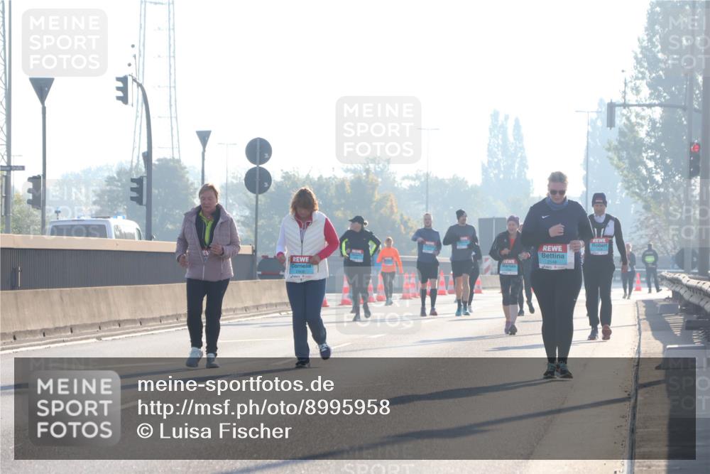 03.10.2025 - Köhlbrandbrückenlauf Luisa Fischer http://msf.ph/oto/8995958 03.10.2025 10:27:02 Position 3  meine-sportfotos.de
