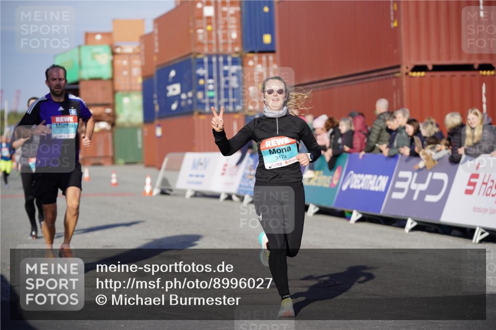 03.10.2025 - Köhlbrandbrückenlauf Michael Burmester http://msf.ph/oto/8996027 03.10.2025 09:58:47 Ziel 1054, 1142, 1215, 2302, 3174 meine-sportfotos.de