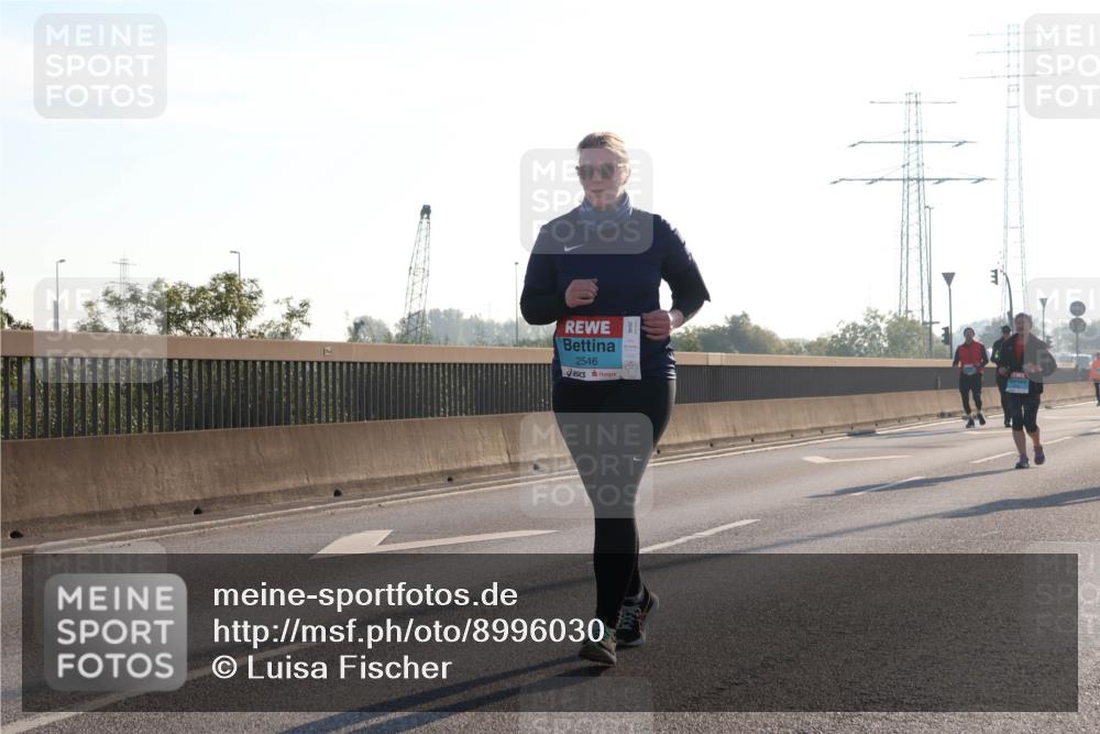 03.10.2025 - Köhlbrandbrückenlauf Luisa Fischer http://msf.ph/oto/8996030 03.10.2025 10:27:15 Position 3 2546 meine-sportfotos.de