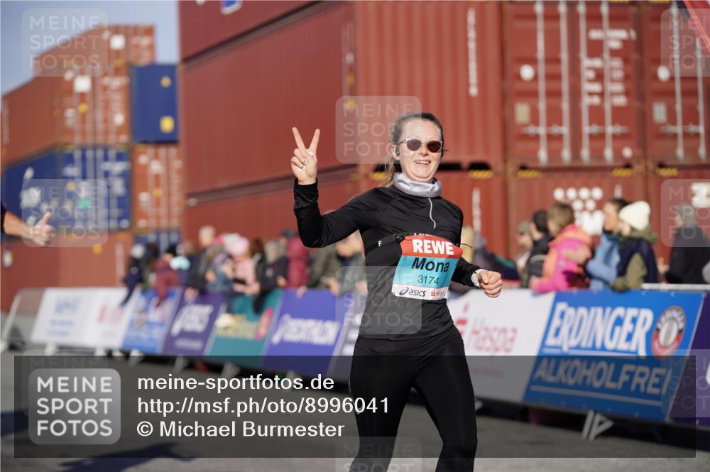 03.10.2025 - Köhlbrandbrückenlauf Michael Burmester http://msf.ph/oto/8996041 03.10.2025 09:58:48 Ziel 1054, 1142, 1215, 2302, 3174 meine-sportfotos.de