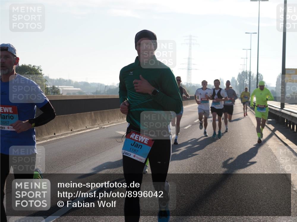 03.10.2025 - Köhlbrandbrückenlauf Fabian Wolf http://msf.ph/oto/8996042 03.10.2025 09:12:21 Position 3 1057, 1187 meine-sportfotos.de