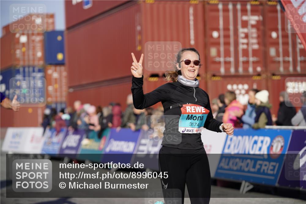 03.10.2025 - Köhlbrandbrückenlauf Michael Burmester http://msf.ph/oto/8996045 03.10.2025 09:58:48 Ziel 1054, 1142, 1215, 2302, 3174 meine-sportfotos.de
