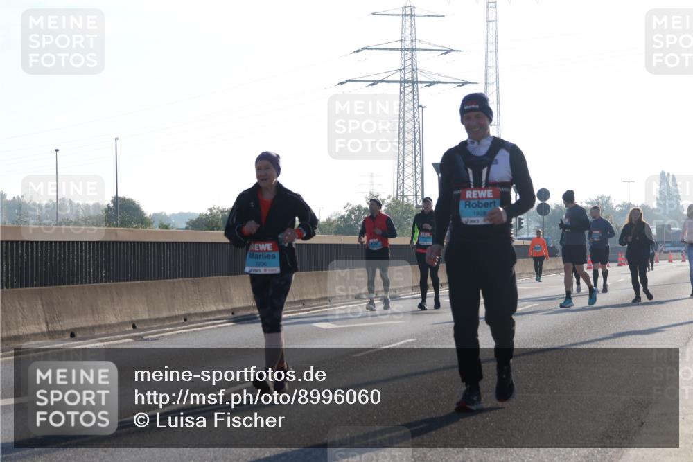 03.10.2025 - Köhlbrandbrückenlauf Luisa Fischer http://msf.ph/oto/8996060 03.10.2025 10:27:19 Position 3 2236, 1928 meine-sportfotos.de