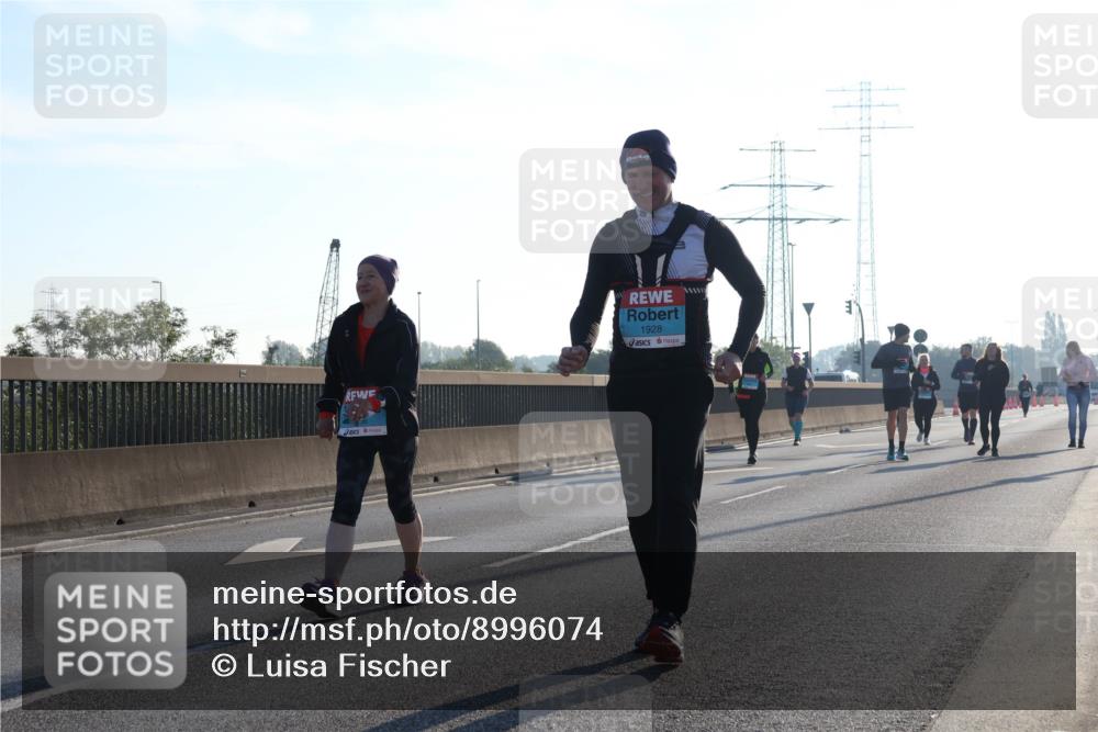 03.10.2025 - Köhlbrandbrückenlauf Luisa Fischer http://msf.ph/oto/8996074 03.10.2025 10:27:21 Position 3 1928 meine-sportfotos.de