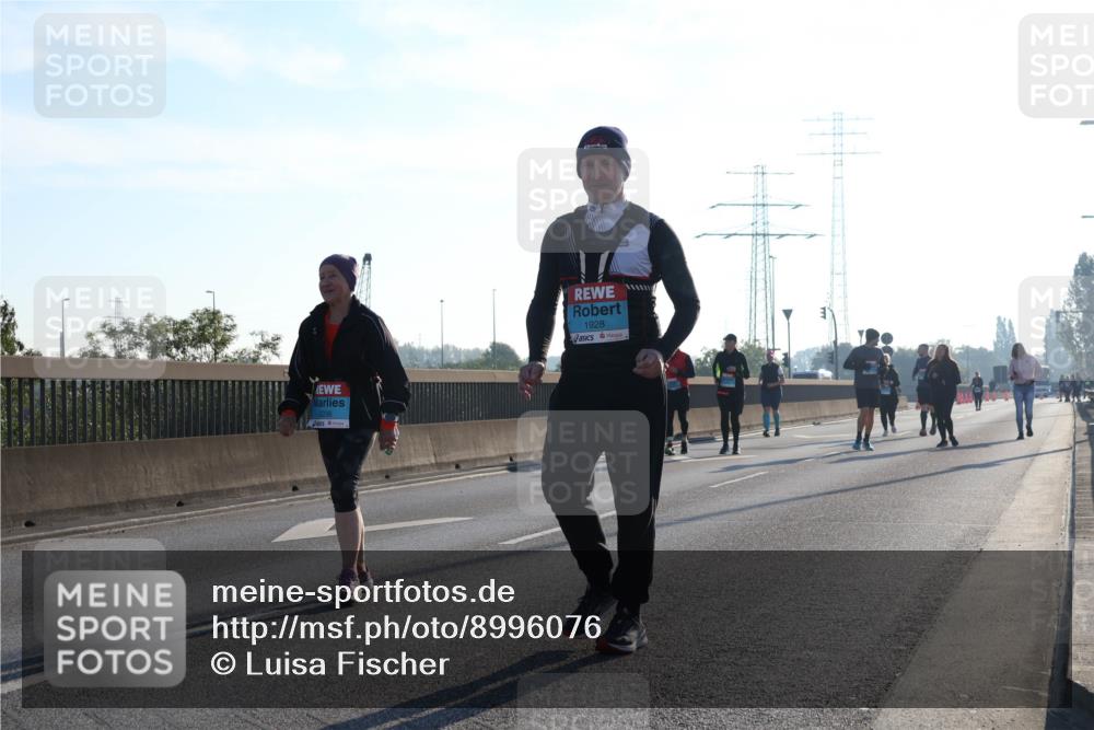 03.10.2025 - Köhlbrandbrückenlauf Luisa Fischer http://msf.ph/oto/8996076 03.10.2025 10:27:21 Position 3 1928 meine-sportfotos.de