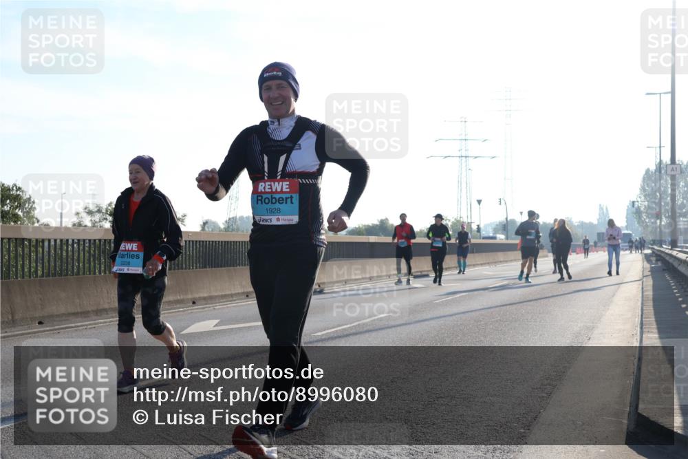 03.10.2025 - Köhlbrandbrückenlauf Luisa Fischer http://msf.ph/oto/8996080 03.10.2025 10:27:22 Position 3 2236, 1928, 1 meine-sportfotos.de