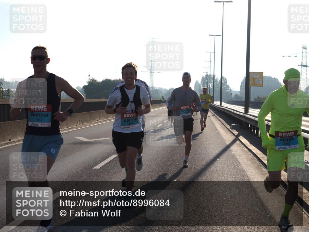 03.10.2025 - Köhlbrandbrückenlauf Fabian Wolf http://msf.ph/oto/8996084 03.10.2025 09:12:23 Position 3 1017, 3153, 1174, 3460 meine-sportfotos.de
