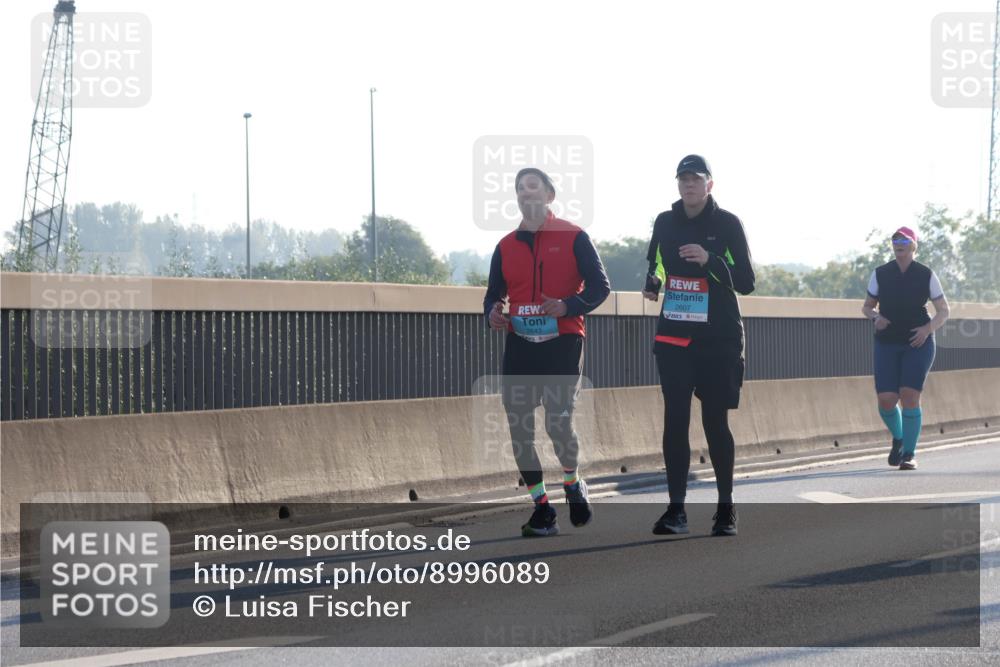 03.10.2025 - Köhlbrandbrückenlauf Luisa Fischer http://msf.ph/oto/8996089 03.10.2025 10:27:24 Position 3 2643, 2607 meine-sportfotos.de