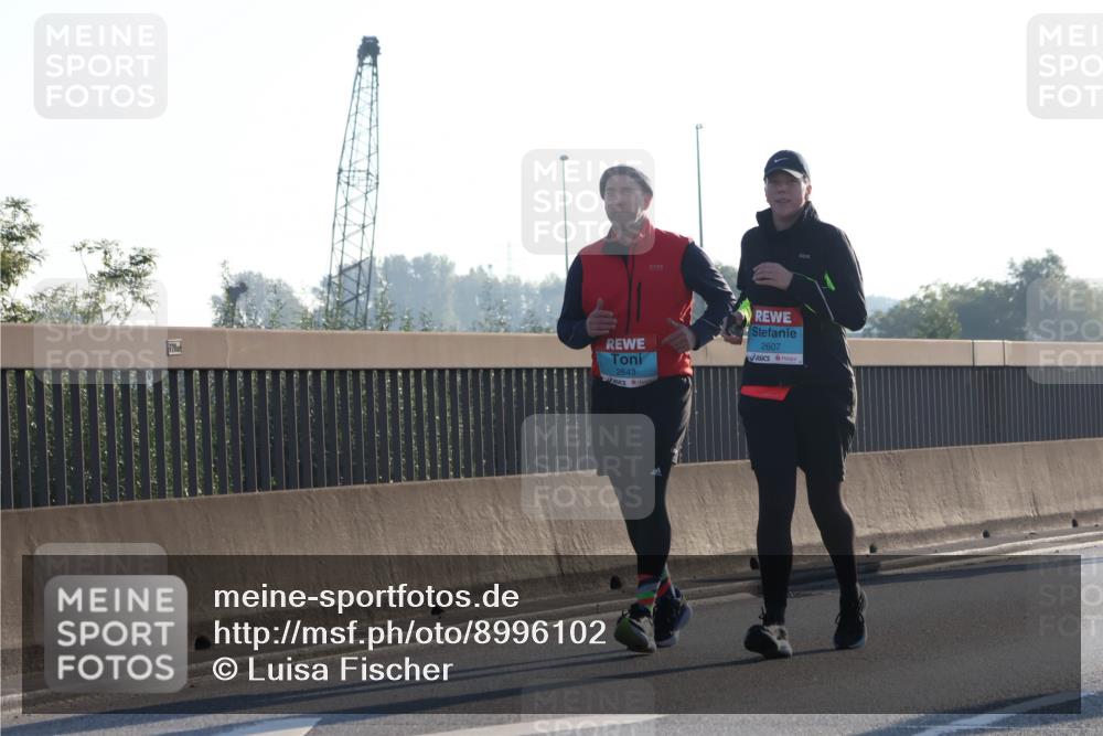 03.10.2025 - Köhlbrandbrückenlauf Luisa Fischer http://msf.ph/oto/8996102 03.10.2025 10:27:26 Position 3 720, 2643, 2607 meine-sportfotos.de