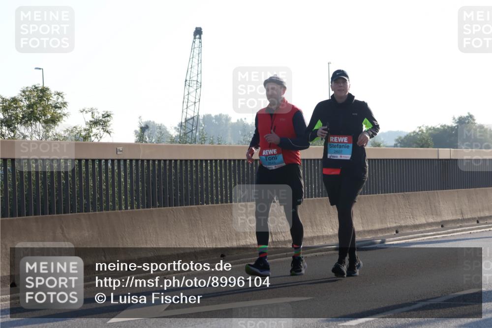 03.10.2025 - Köhlbrandbrückenlauf Luisa Fischer http://msf.ph/oto/8996104 03.10.2025 10:27:26 Position 3  meine-sportfotos.de