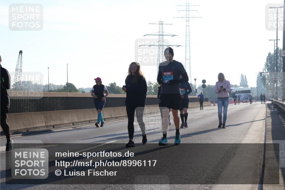 03.10.2025 - Köhlbrandbrückenlauf Luisa Fischer http://msf.ph/oto/8996117 03.10.2025 10:27:28 Position 3  meine-sportfotos.de