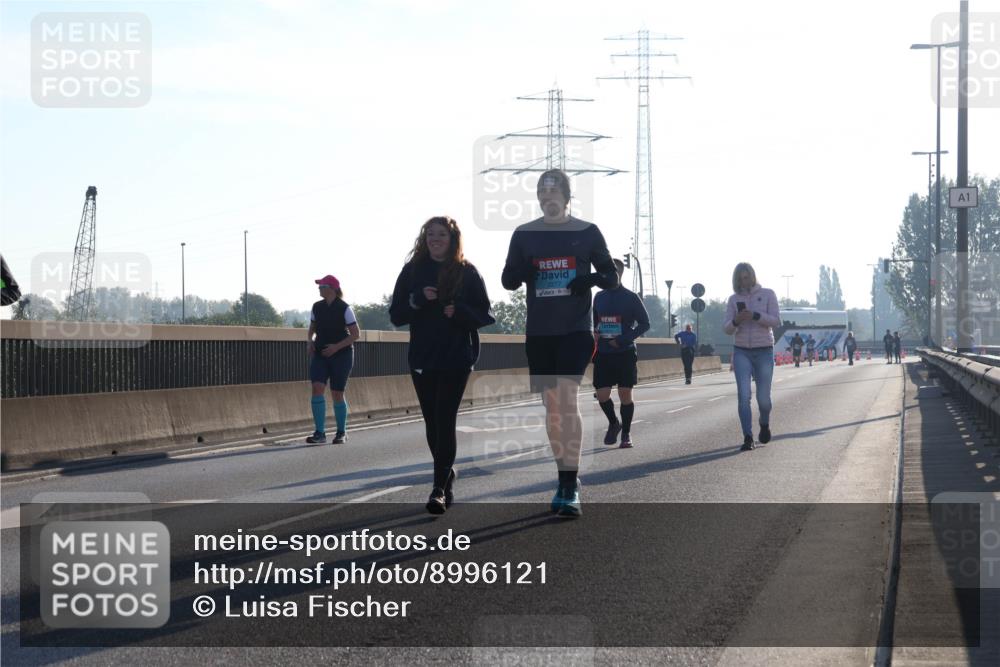 03.10.2025 - Köhlbrandbrückenlauf Luisa Fischer http://msf.ph/oto/8996121 03.10.2025 10:27:29 Position 3 2277, 1 meine-sportfotos.de