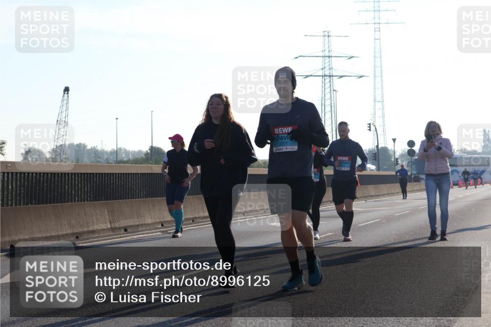 03.10.2025 - Köhlbrandbrückenlauf Luisa Fischer http://msf.ph/oto/8996125 03.10.2025 10:27:29 Position 3 2277 meine-sportfotos.de