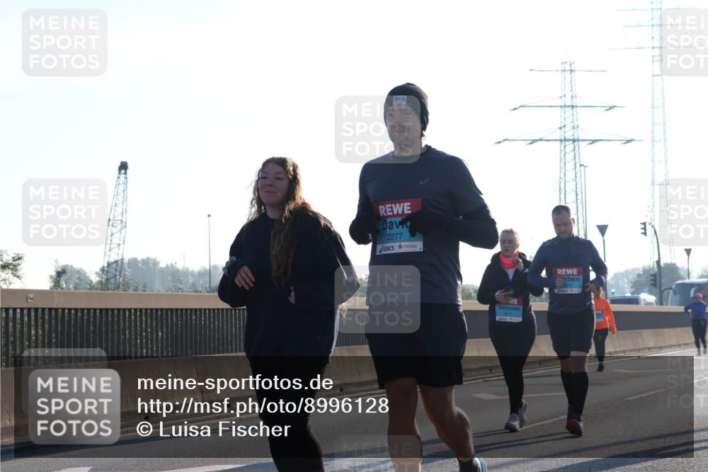 03.10.2025 - Köhlbrandbrückenlauf Luisa Fischer http://msf.ph/oto/8996128 03.10.2025 10:27:30 Position 3 2277, 8474 meine-sportfotos.de